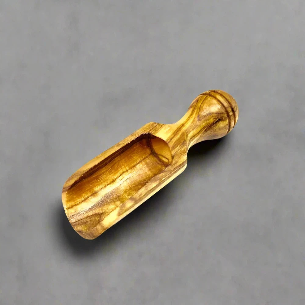Olivenholz Salzdose mit Deckel inkl. Salzschippchen - 9,5 cm